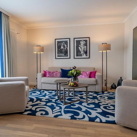 Vila Vita Rosenpark Marburg Exterior foto A living room at the Hotel