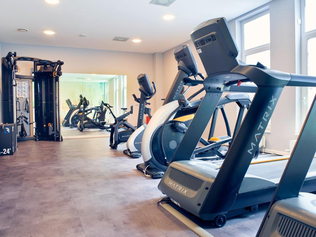Vila Vita Rosenpark Marburg Exterior foto A gym in a hotel