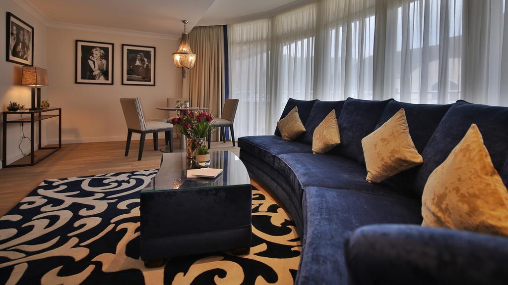 Vila Vita Rosenpark Marburg Exterior foto A suite at the hotel